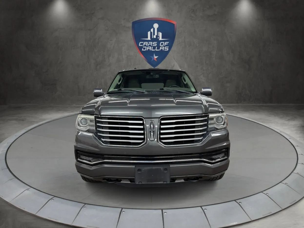 Used 2016 Lincoln Navigator L Select RWD image 8