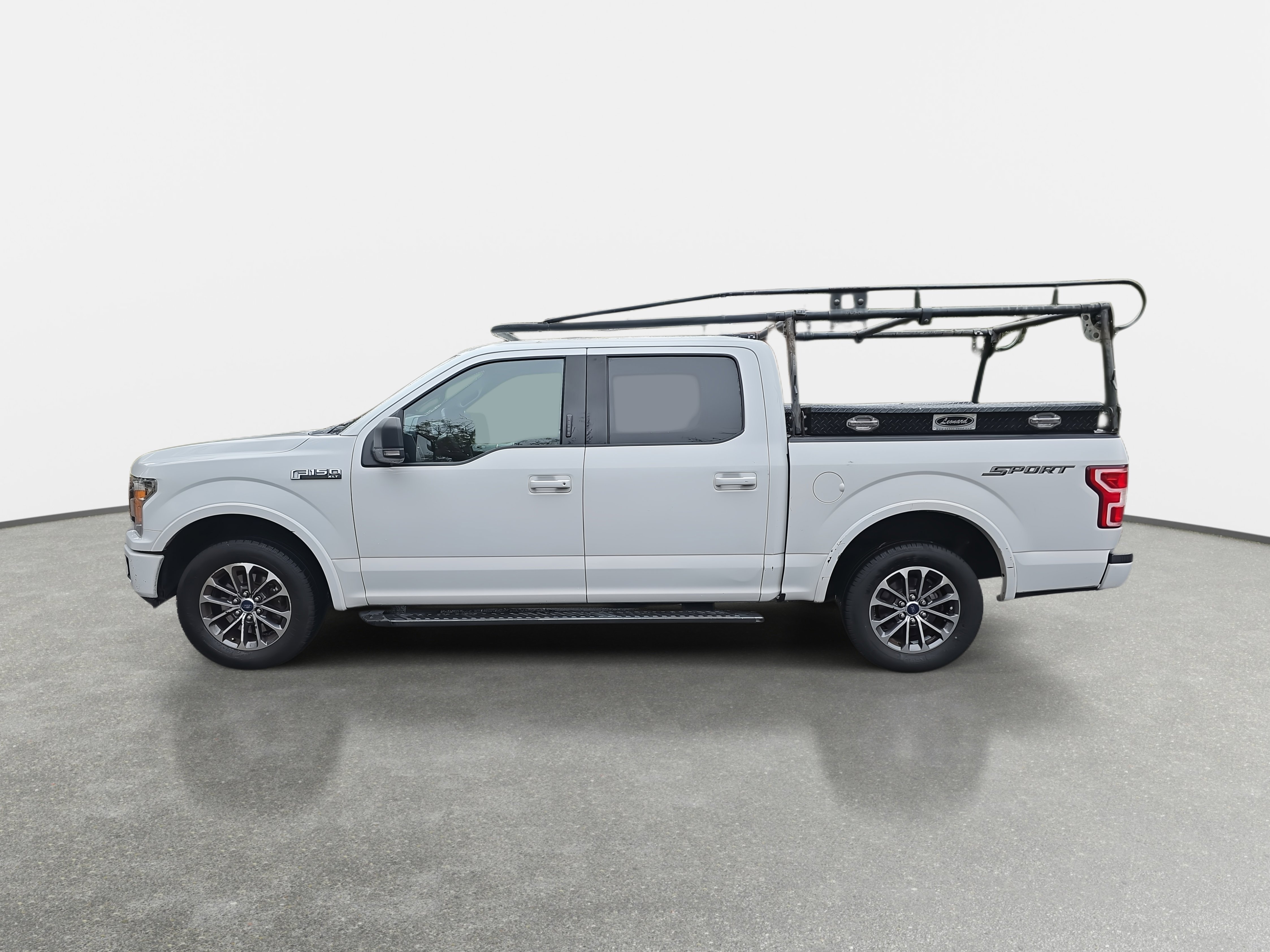 Used 2018 Ford F150 XLT w/ Equipment Group 302A Luxury image 8