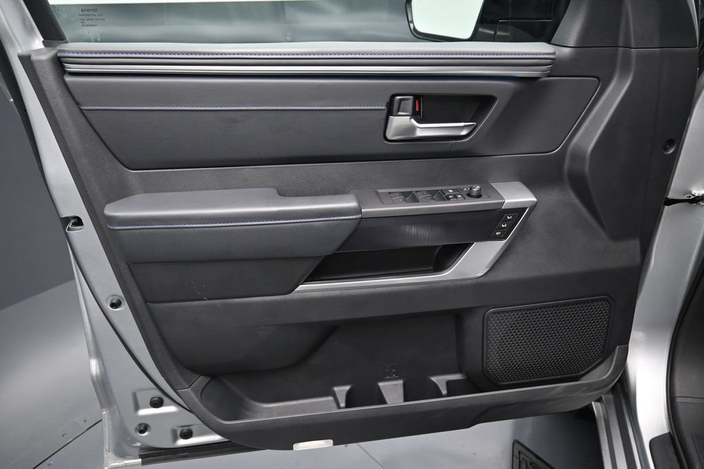 Certified 2024 Toyota Sequoia Platinum AWD/4WD image 11