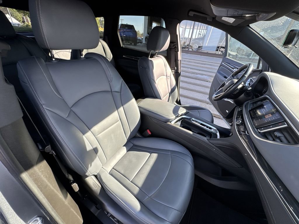 Certified 2024 Buick Enclave Premium image 27