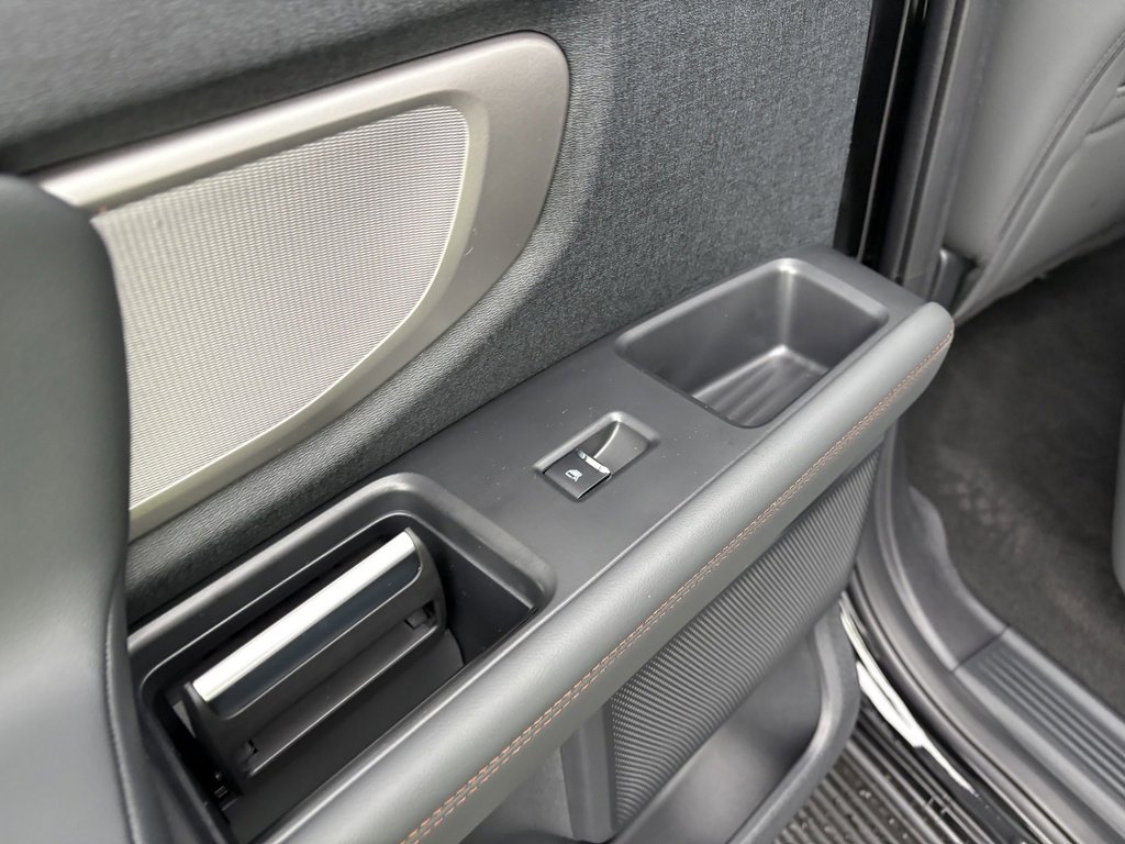 New 2025 Ford Expedition Active image 38