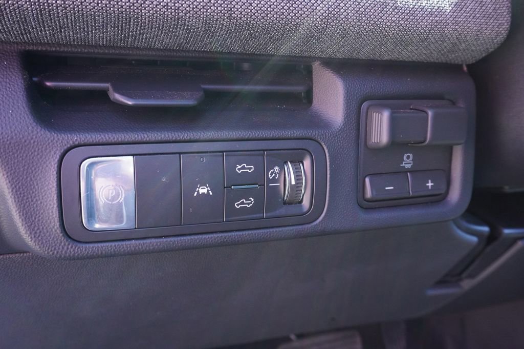 New 2026 GMC Sierra EV Elevation image 17