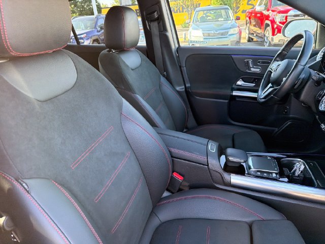 Used 2023 Mercedes-Benz GLA 250 4MATIC image 25