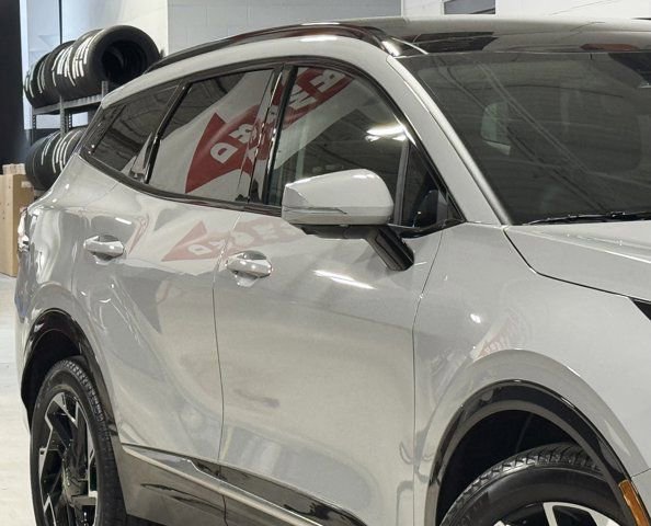 Used 2025 Kia Sportage SX AWD/4WD image 4