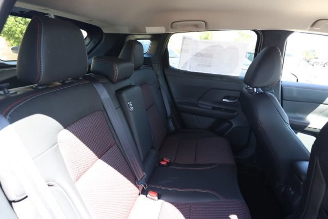 New 2026 Nissan Kicks SR FWD image 18