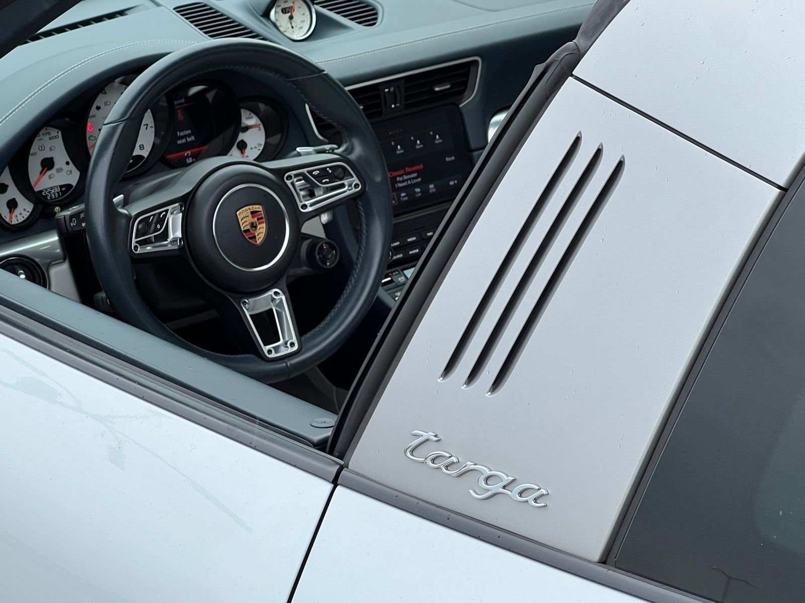 Certified 2019 Porsche 911 Targa 4 AWD/4WD image 19