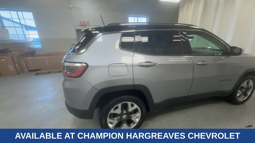 Used 2018 Jeep Compass Limited AWD/4WD image 11