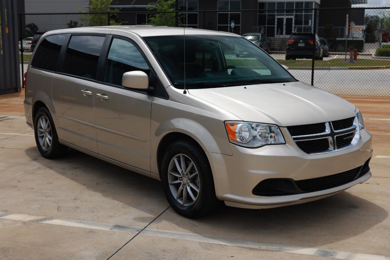 Used 2015 Dodge Grand Caravan SE FWD image 17