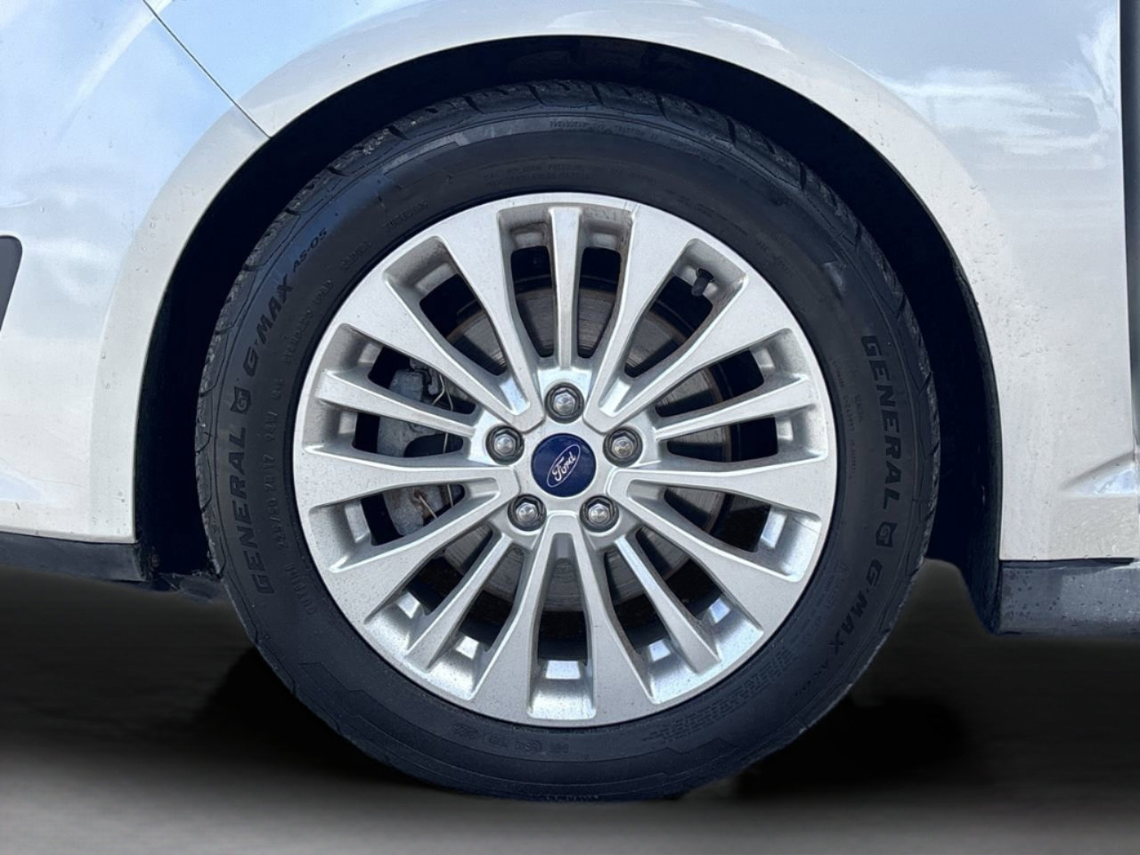 Used 2017 Ford C-MAX Energi SE image 30