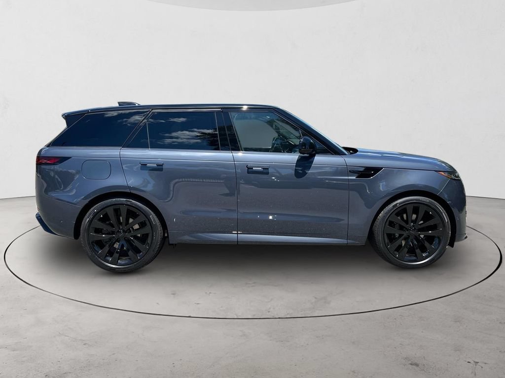 New 2026 Land Rover Range Rover Sport Dynamic SE AWD/4WD image 6