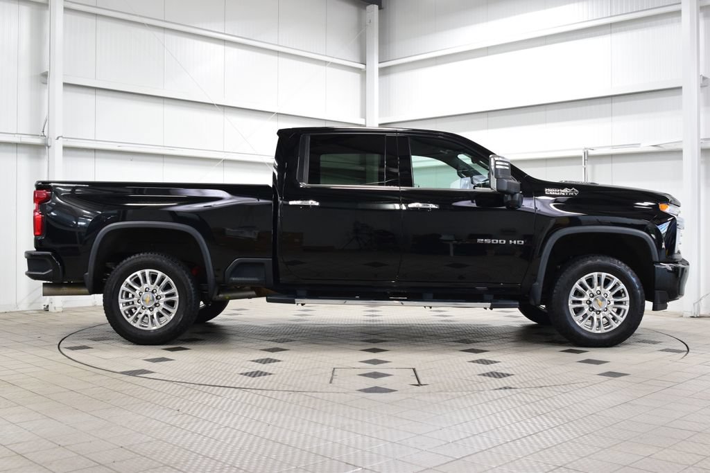 Used 2022 Chevrolet Silverado 2500 High Country w/ Z71 Off-Road Package AWD/4WD image 9