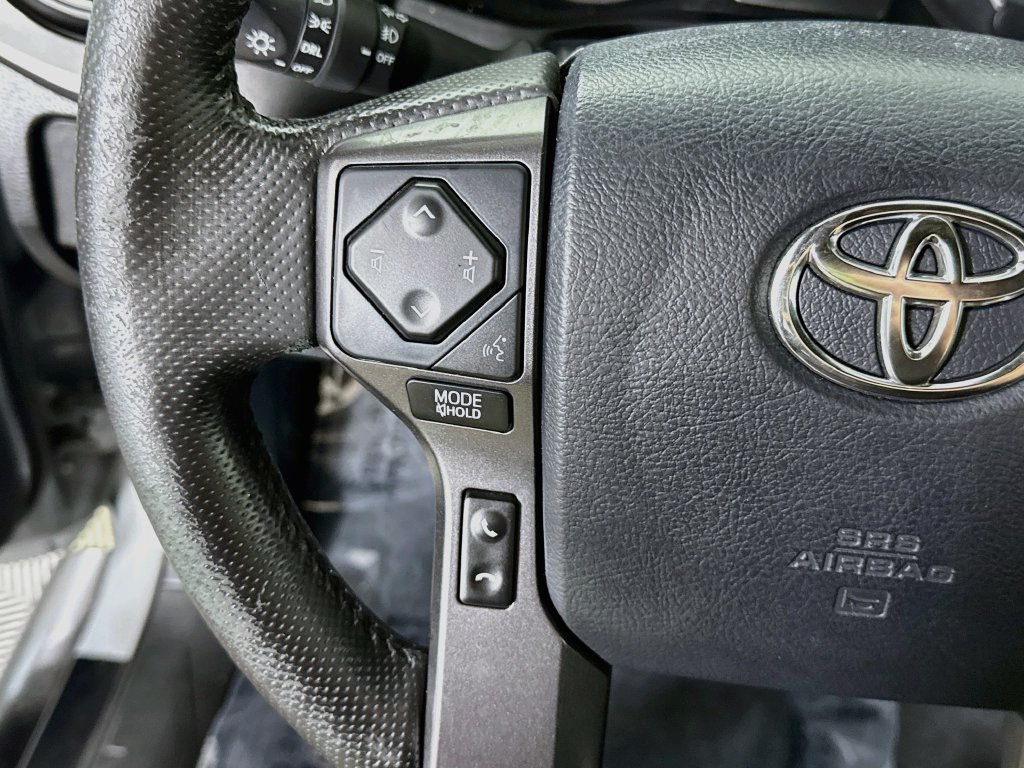 Used 2019 Toyota Tacoma TRD Off-Road AWD/4WD image 19