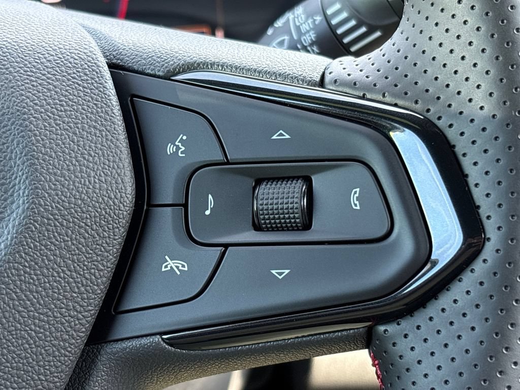 New 2026 Chevrolet Trax RS w/ Sunroof Package FWD image 25