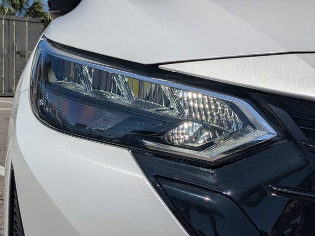 Used 2025 Nissan Sentra SR w/ Midnight Edition FWD image 9