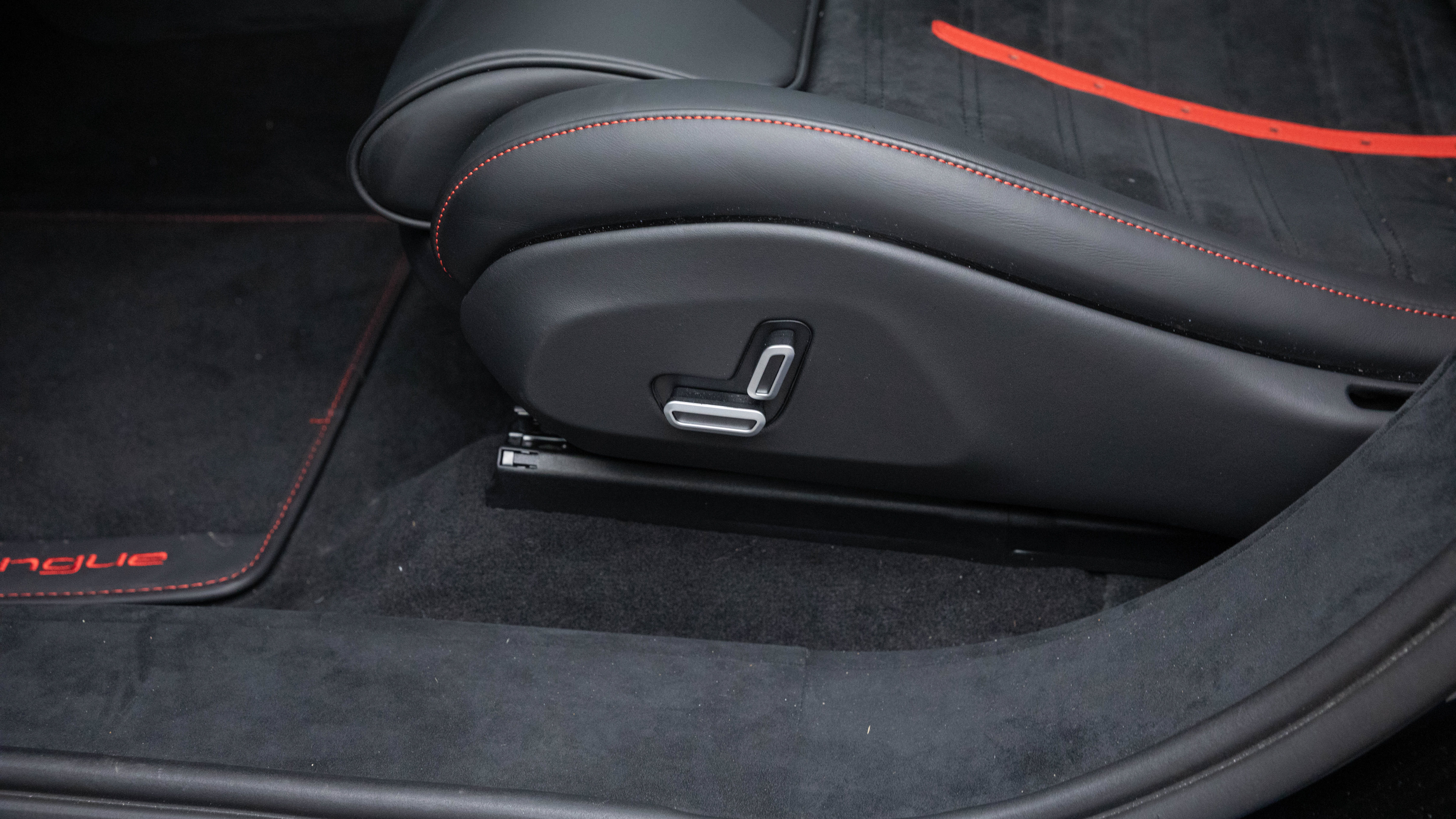 Certified 2026 Ferrari Purosangue AWD/4WD image 14