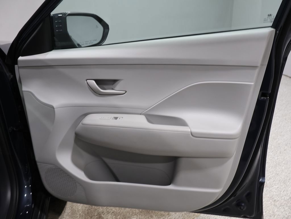 Used 2024 Hyundai Kona SEL image 23