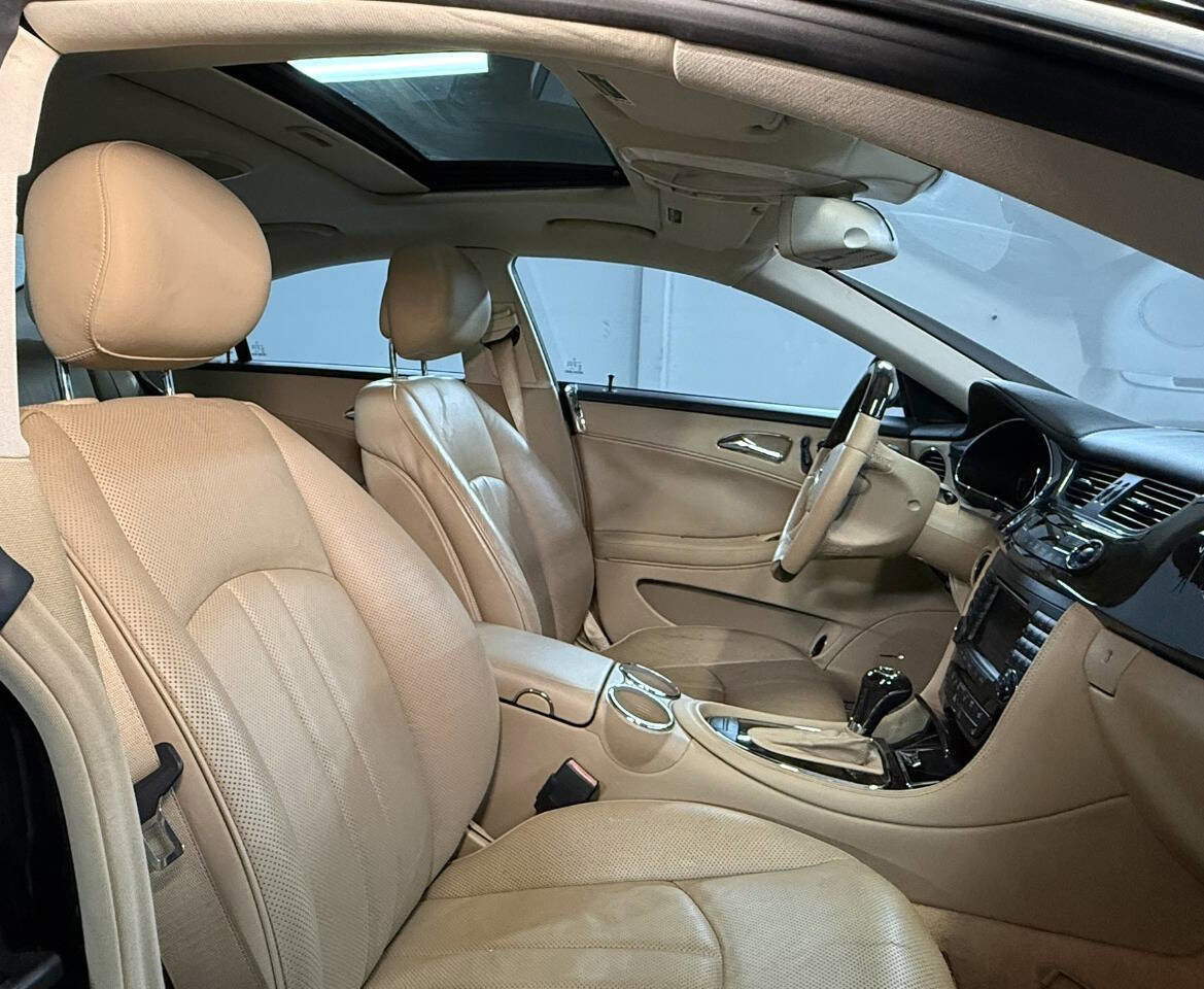Used 2006 Mercedes-Benz CLS 500 image 6