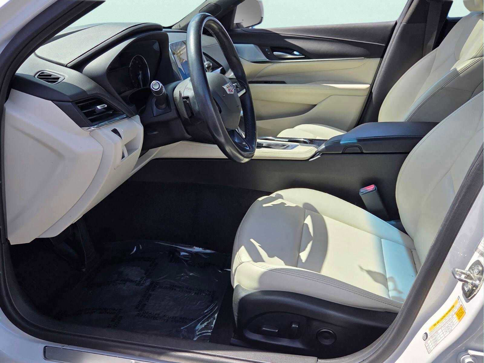 Used 2023 Cadillac CT4 Luxury w/ Sun And Sound Package RWD image 7