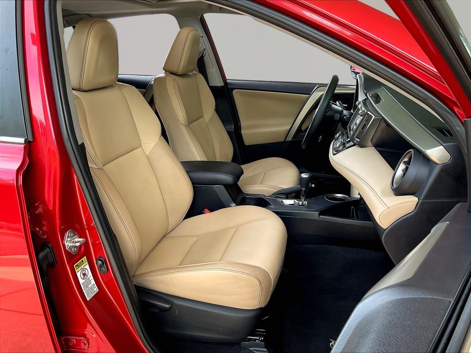 Used 2014 Toyota RAV4 Limited w/ Technology Package FWD image 27