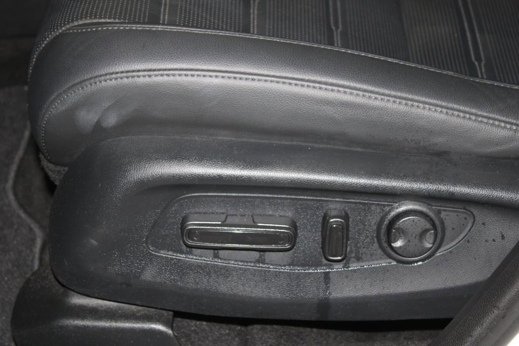 Used 2024 Honda CR-V EX-L image 13