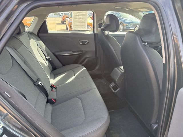 Used 2025 Kia K4 LXS image 38