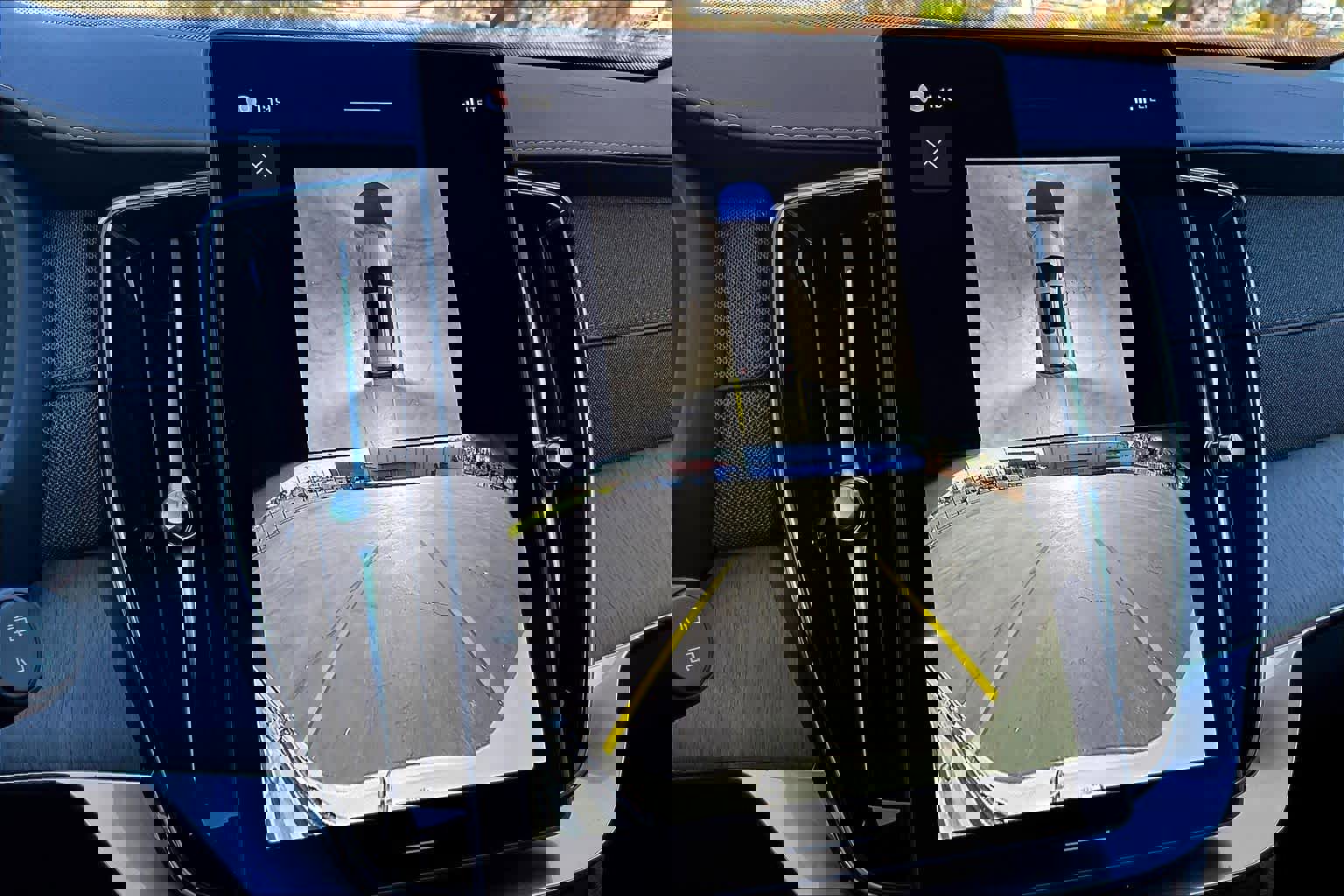 New 2026 Volvo XC90 B6 Ultra w/ Protection Package image 20