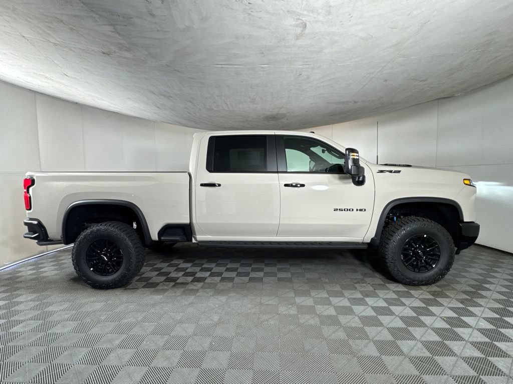 New 2026 Chevrolet Silverado 2500 ZR2 w/ LPO, Dark Essentials Package AWD/4WD image 4
