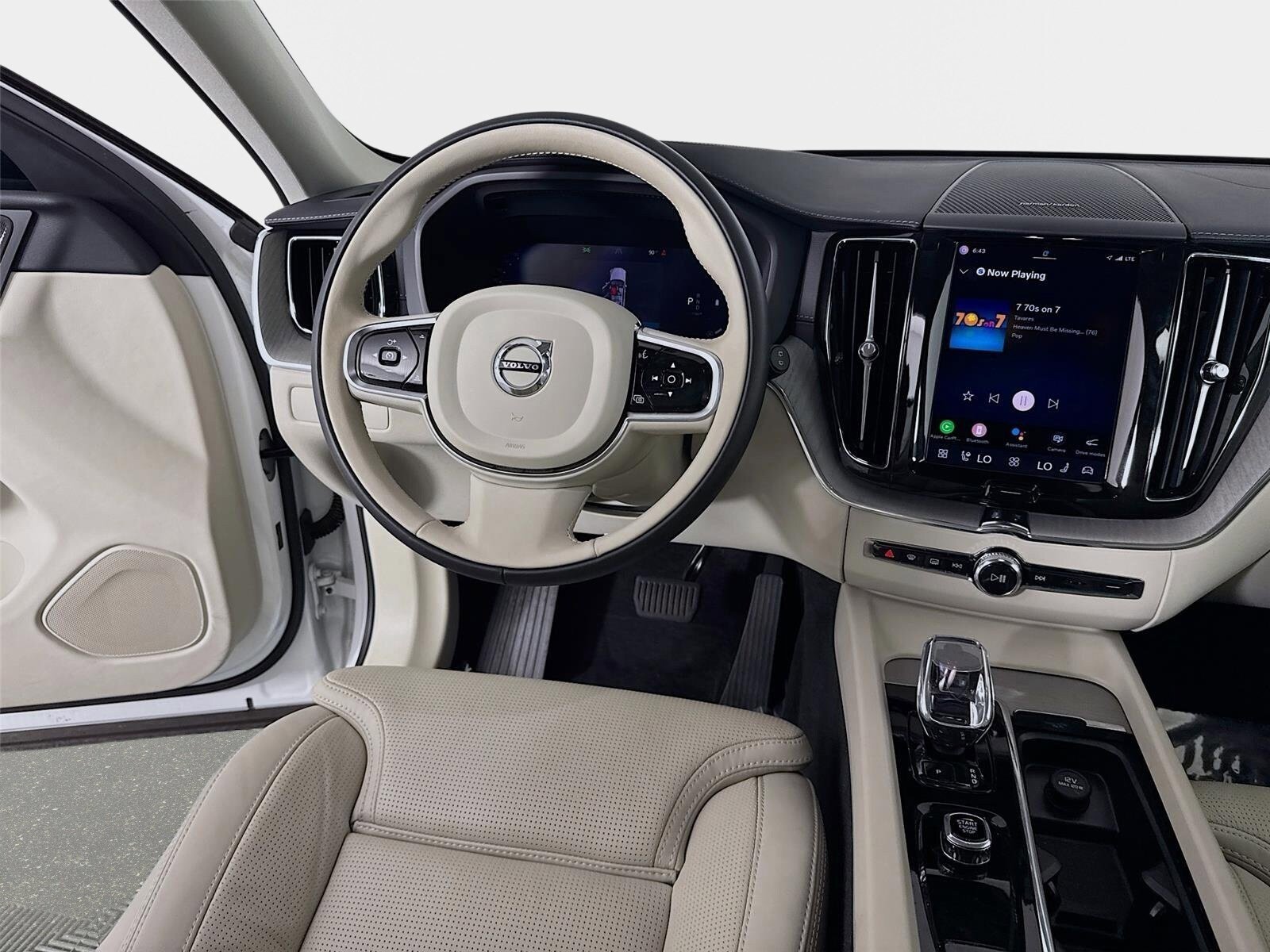 Used 2024 Volvo XC60 B5 Ultimate w/ Climate Package AWD/4WD image 25