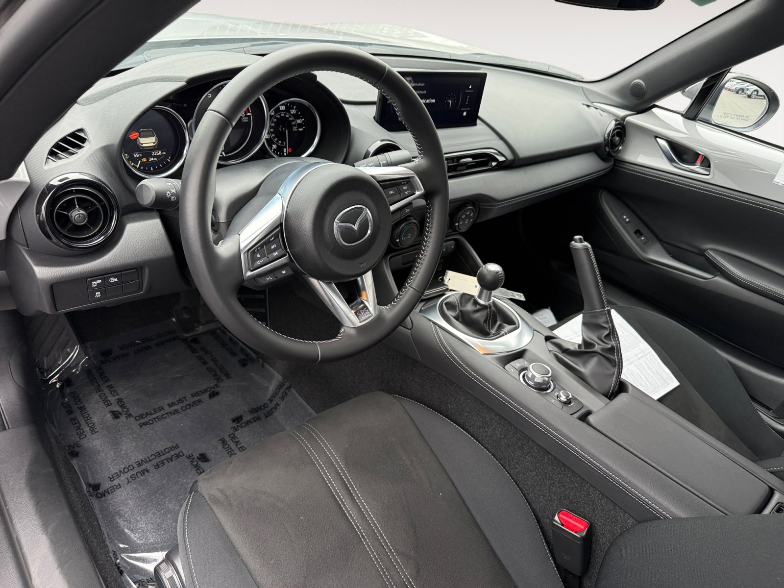 Certified 2025 MAZDA MX-5 Miata Club RWD image 15
