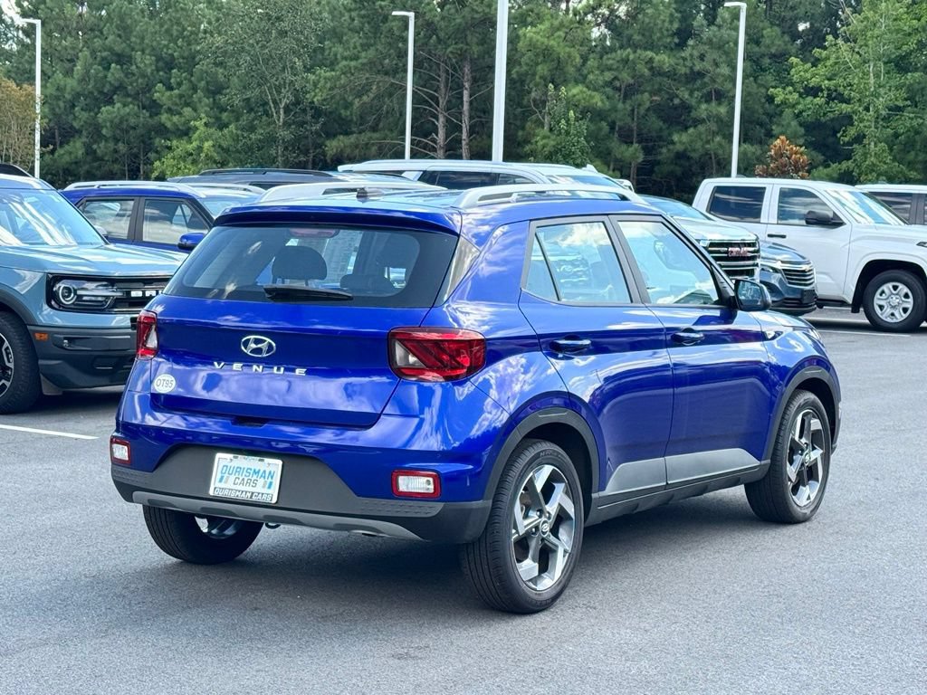 Used 2025 Hyundai Venue SEL FWD image 8