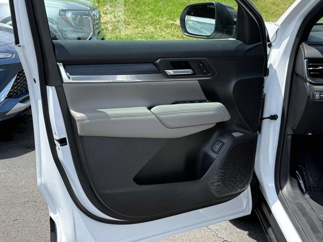 Certified 2026 GMC Terrain Elevation w/ Elevation Premium Package AWD/4WD image 9