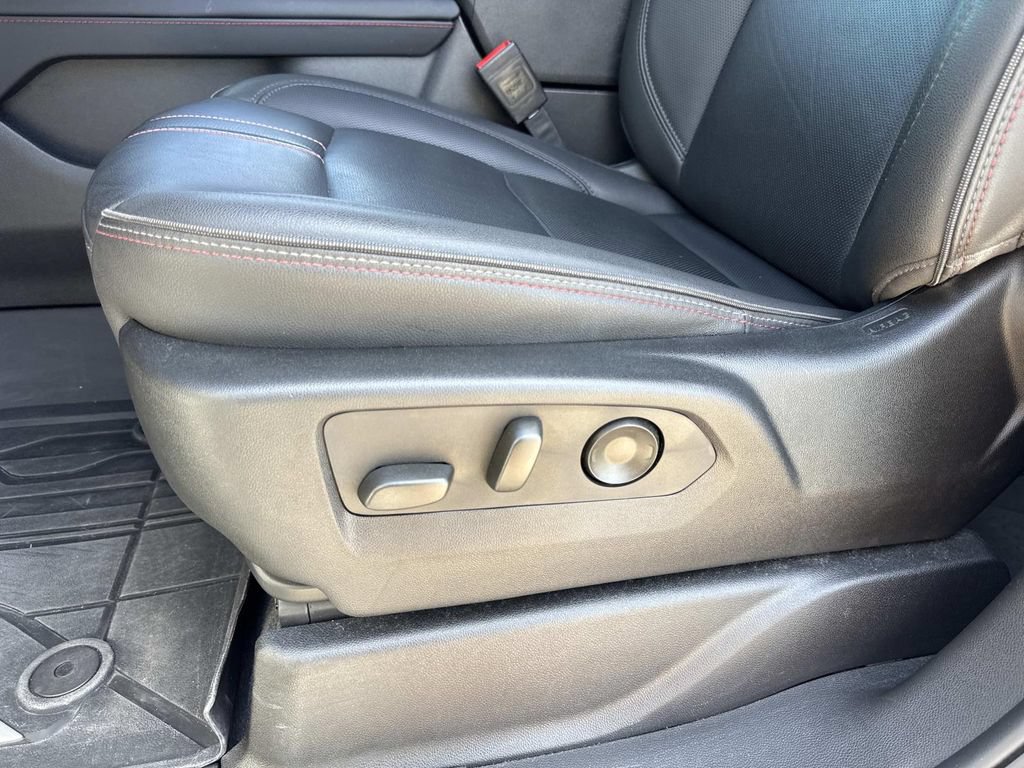 Used 2024 Chevrolet Tahoe RST w/ Luxury Package AWD/4WD image 21