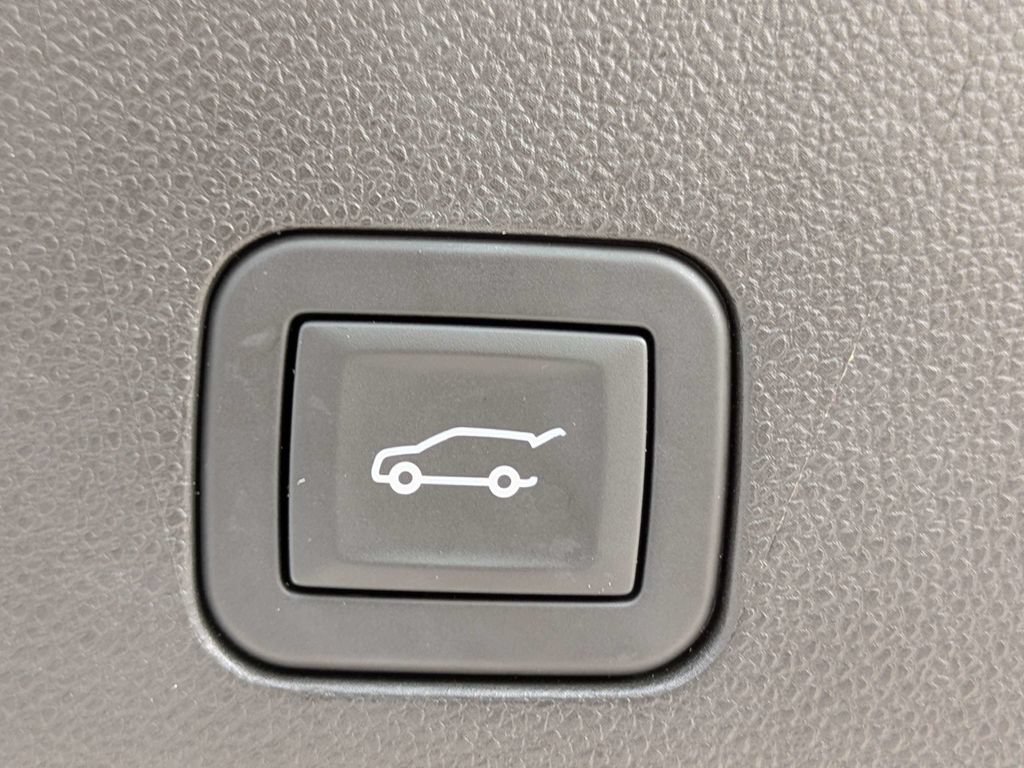 Certified 2025 Cadillac Escalade ESV Sport Platinum AWD/4WD image 16