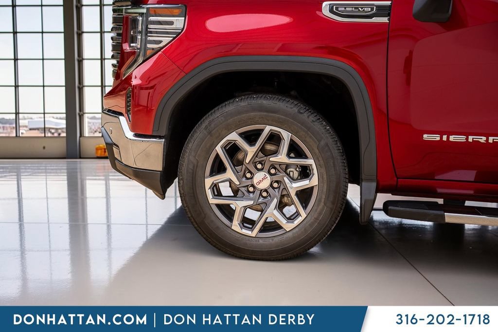 Used 2022 GMC Sierra 1500 SLT w/ SLT Premium Plus Package AWD/4WD image 42