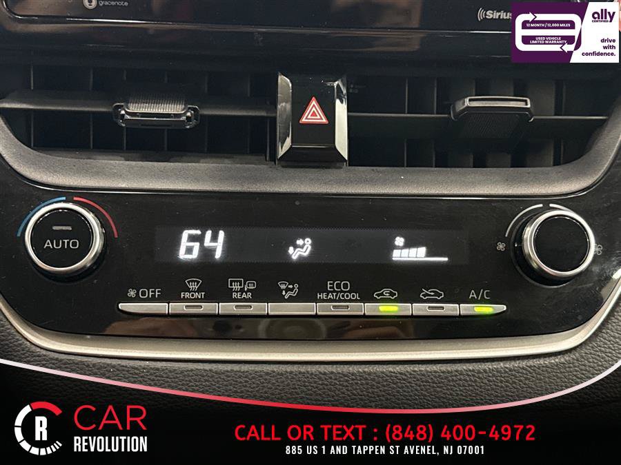 Used 2021 Toyota Corolla LE FWD image 21