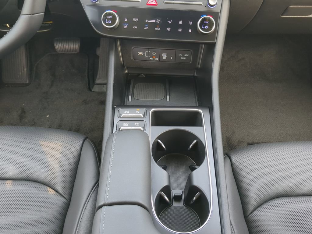 New 2025 Hyundai Sonata Limited image 19