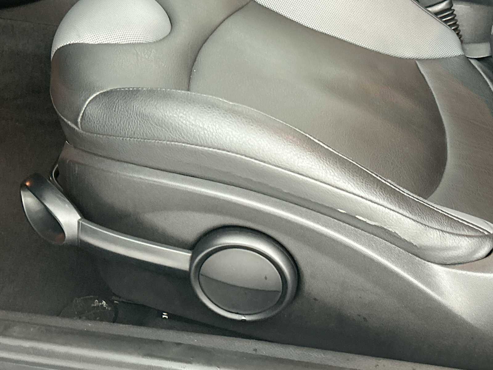 Used 2010 MINI Cooper Clubman S image 14