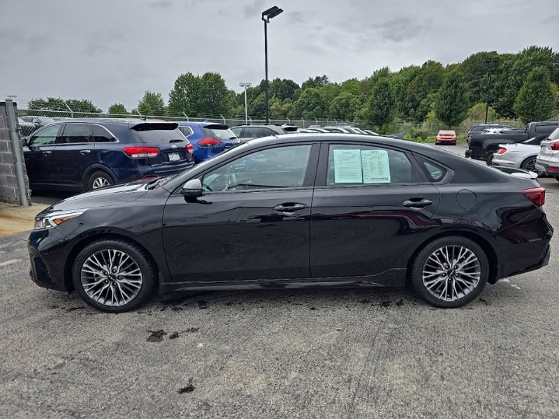 Used 2023 Kia Forte GT-Line w/ GT-Line Premium Package FWD image 4