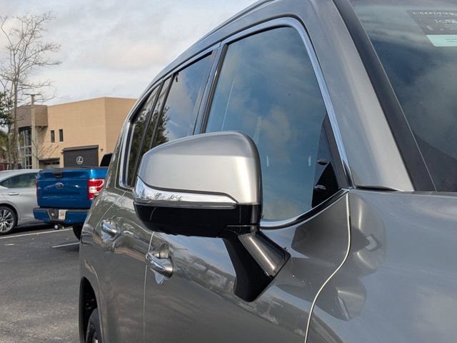 Used 2022 Lexus LX 600 F Sport w/ Accessory Package (Z1) image 11