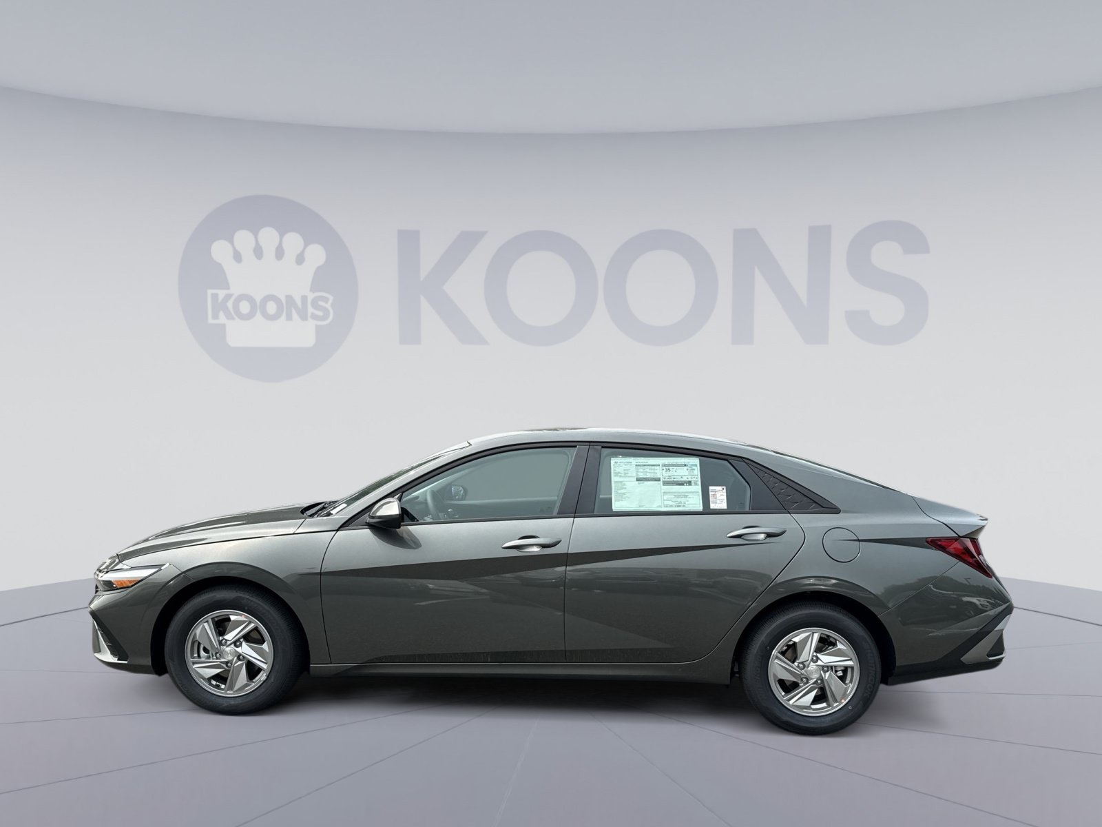 New 2026 Hyundai Elantra SE FWD image 2