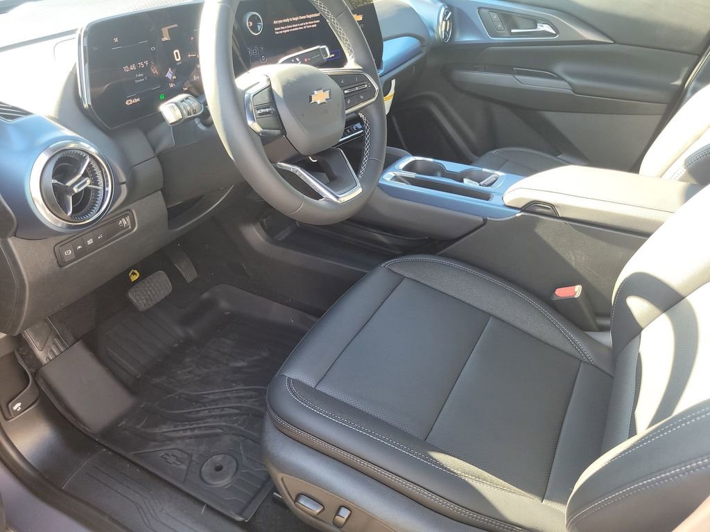 New 2026 Chevrolet Equinox EV LT image 10