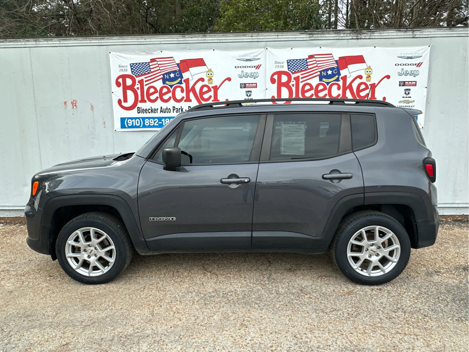 Used 2022 Jeep Renegade Latitude w/ Convenience Group image 7