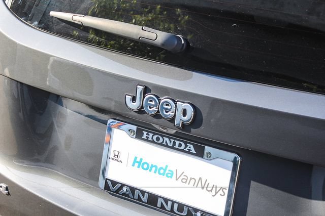 Used 2022 Jeep Renegade Latitude AWD/4WD image 11