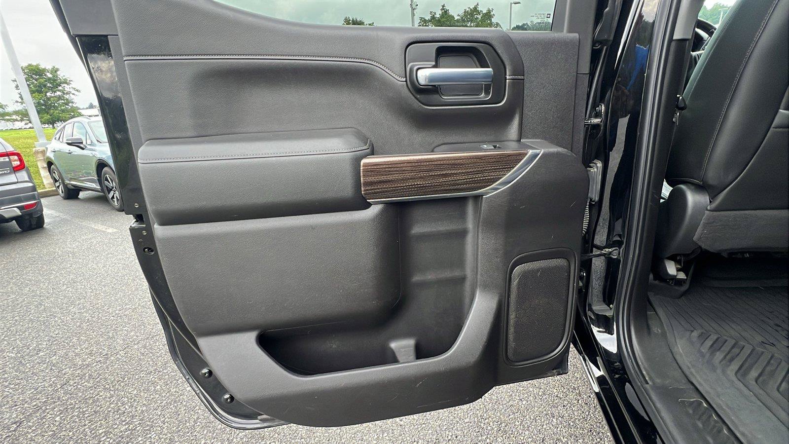 Used 2020 Chevrolet Silverado 1500 LT w/ All-Star Edition AWD/4WD image 17