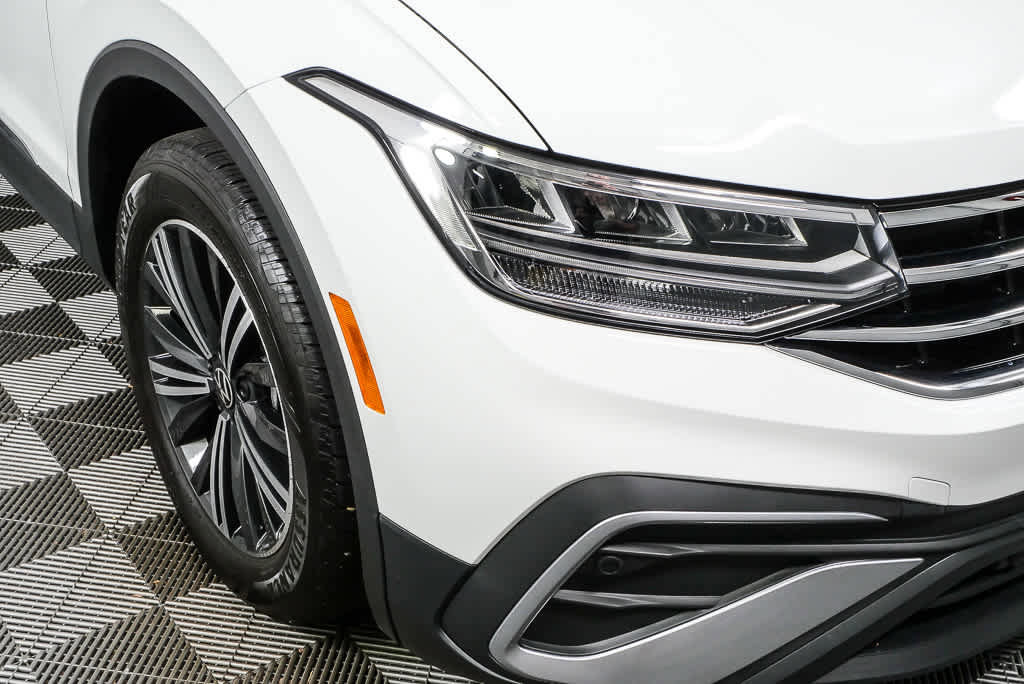 Certified 2024 Volkswagen Tiguan Wolfsburg Edition AWD/4WD image 39