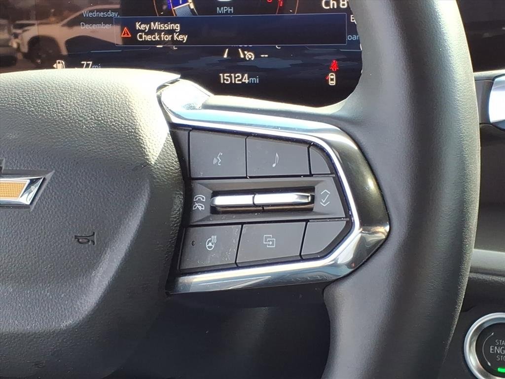 Used 2025 Chevrolet Traverse LT image 16