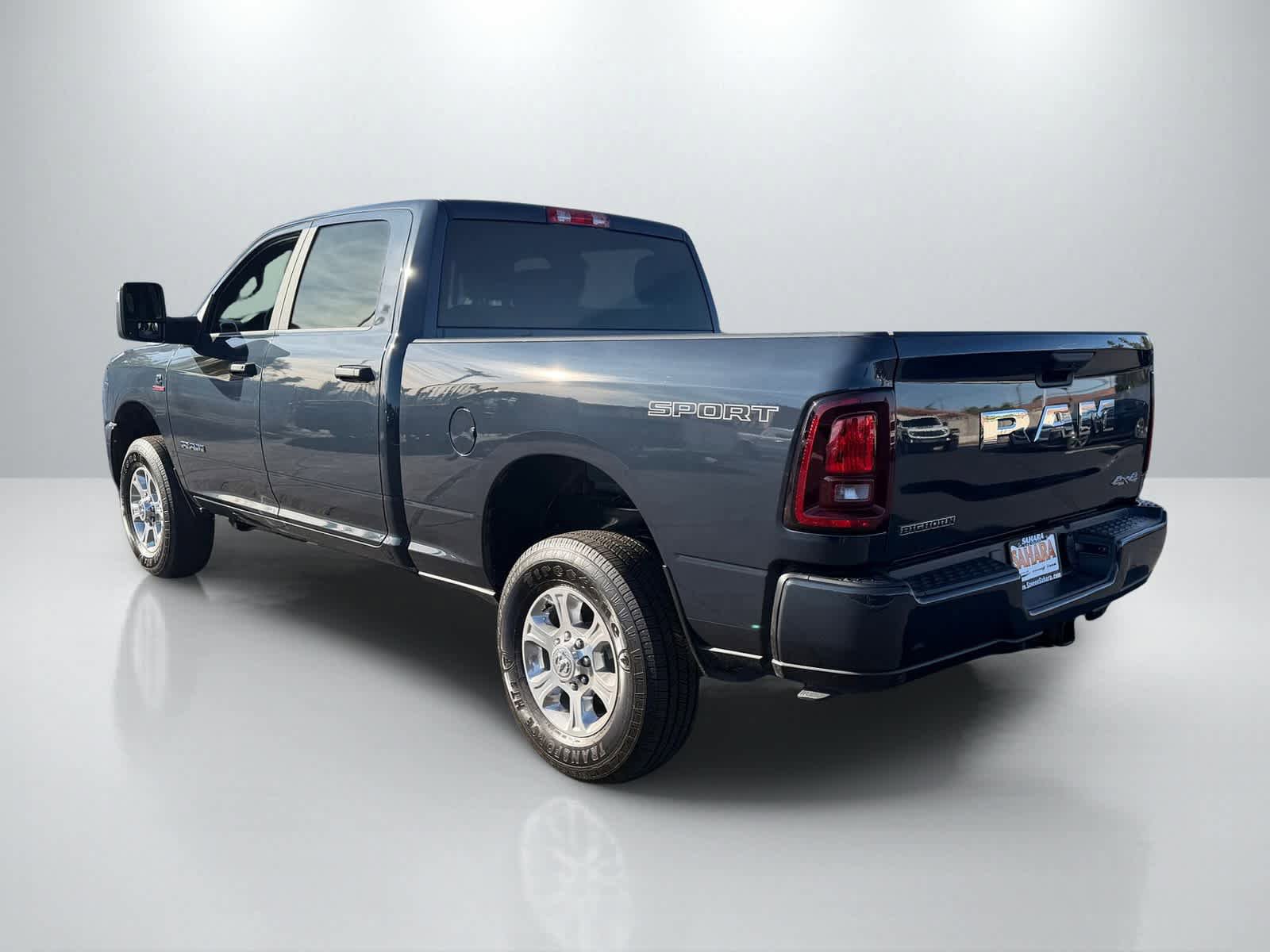 New 2026 RAM 2500 Big Horn AWD/4WD image 7