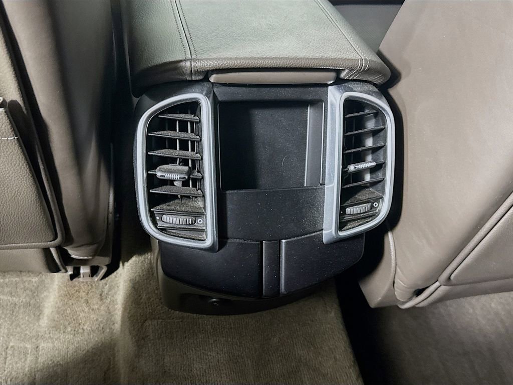 Used 2017 Porsche Cayenne S AWD/4WD image 30