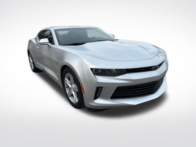 Used 2017 Chevrolet Camaro LT image 7