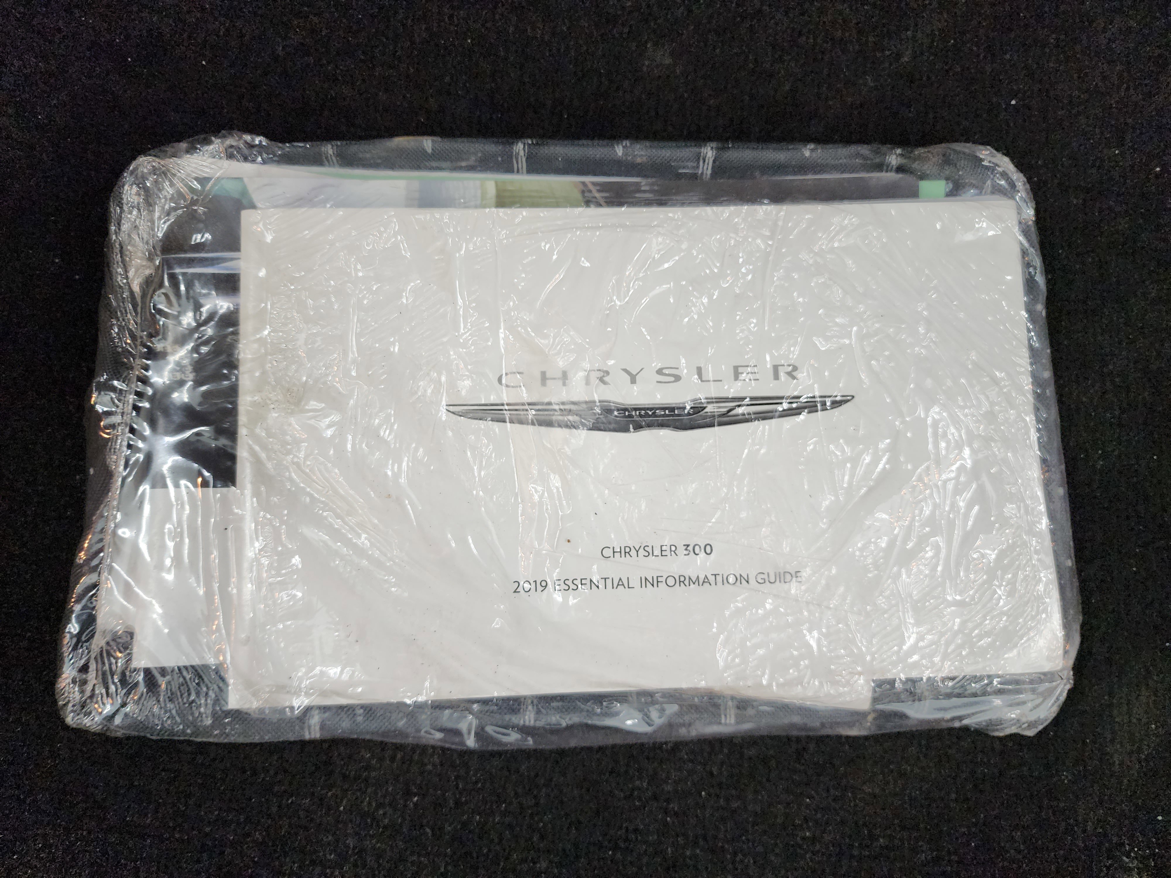 Used 2019 Chrysler 300 Limited image 28